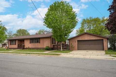 509 Loomis Drive, Mauston, WI 53948 - #: 1986453