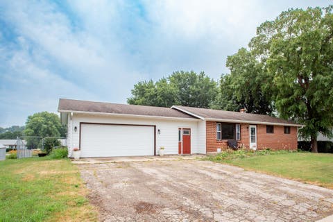 Photo of 504 26th Street, Monroe, WI 53566 (MLS # 2028527)