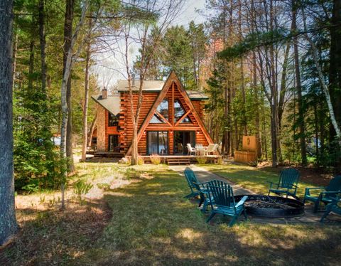 Photo of 2079 Hazy Bay Rd Road, Tomahawk, WI 54487 (MLS # 2023904)