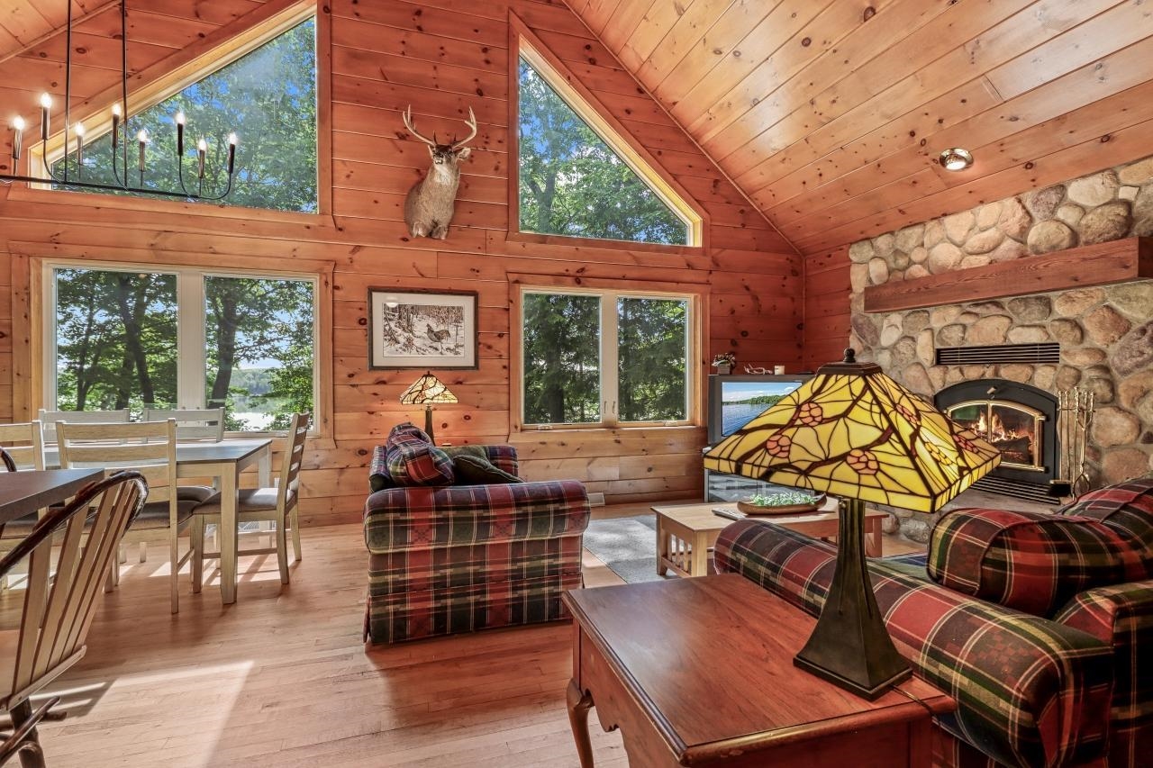 1780 Amik Lake Lane