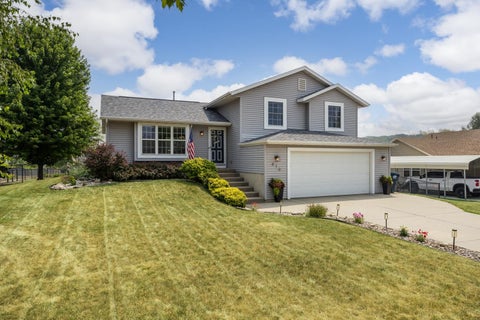 Photo of 416 Park View Road, Deerfield, WI 53531 (MLS # 2028586)
