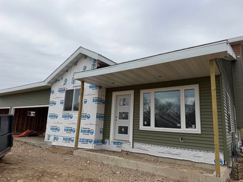 Photo of 4040 Whistle Rock Circle, DeForest, WI 53532 (MLS # 2019351)