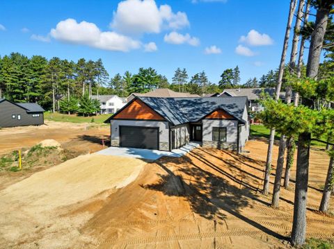 Photo of 806 Saddle Ridge, Portage, WI 53901 (MLS # 2010075)