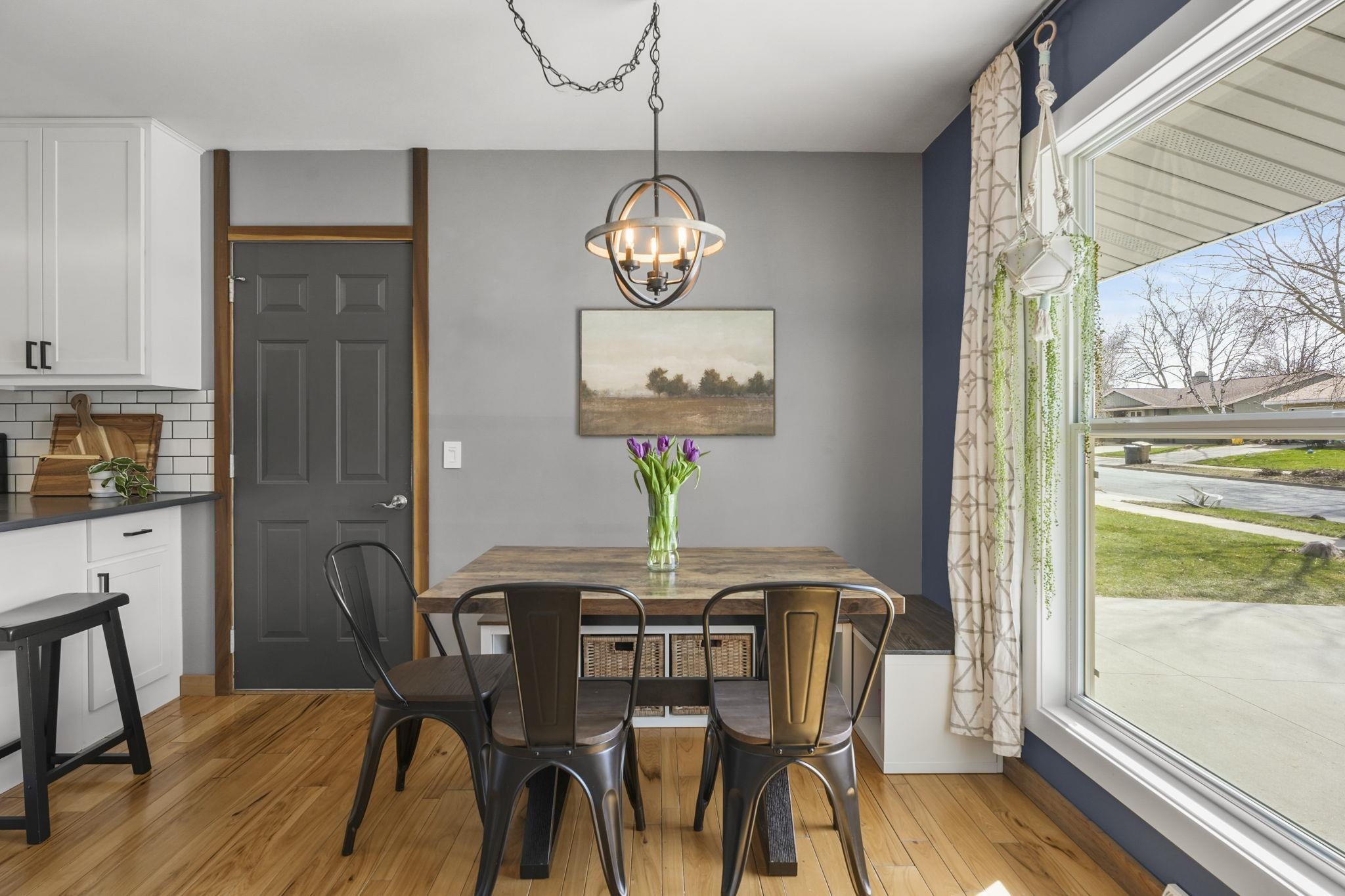 1809 Golden Oak Lane