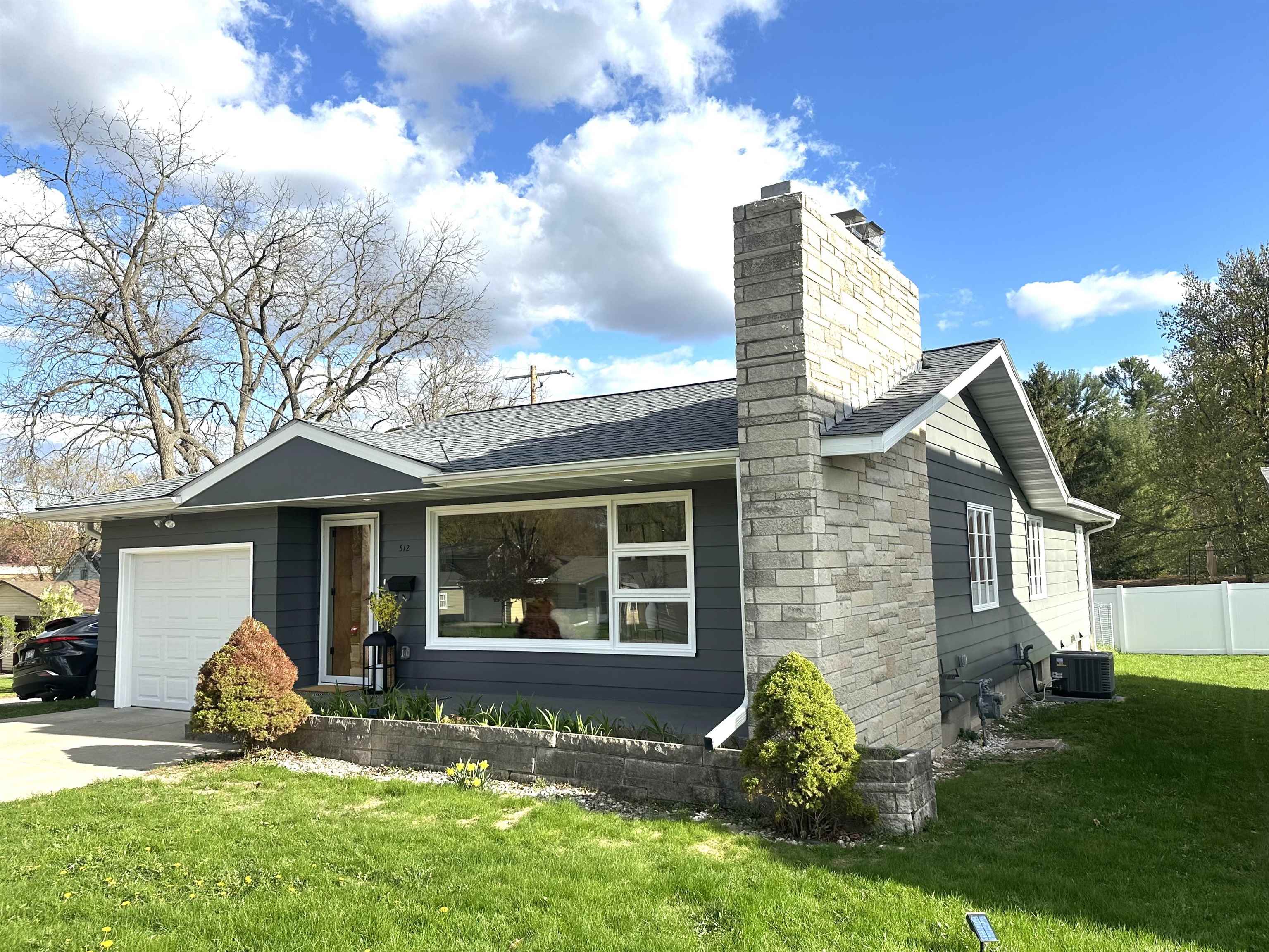 Wisconsin Dells, Wisconsin 53965, United States, 4 Bedrooms Bedrooms, ,3 BathroomsBathrooms,Residential,Active,102354 Wisconsin Dells, Wisconsin 53965, United States, 4 Bedrooms Bedrooms, ,3 BathroomsBathrooms,Residential,Active,102354