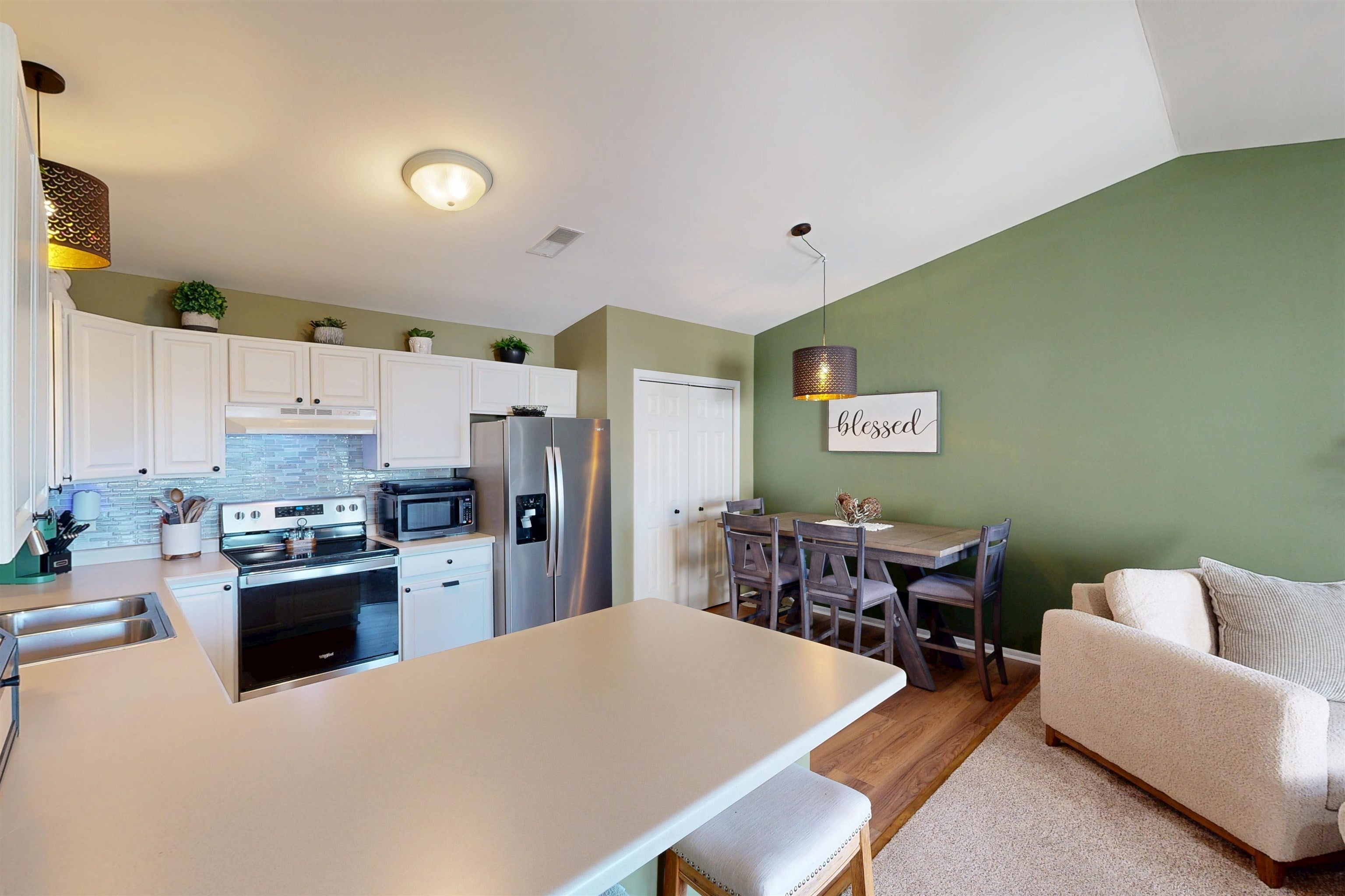 1600 Commonwealth Drive 1