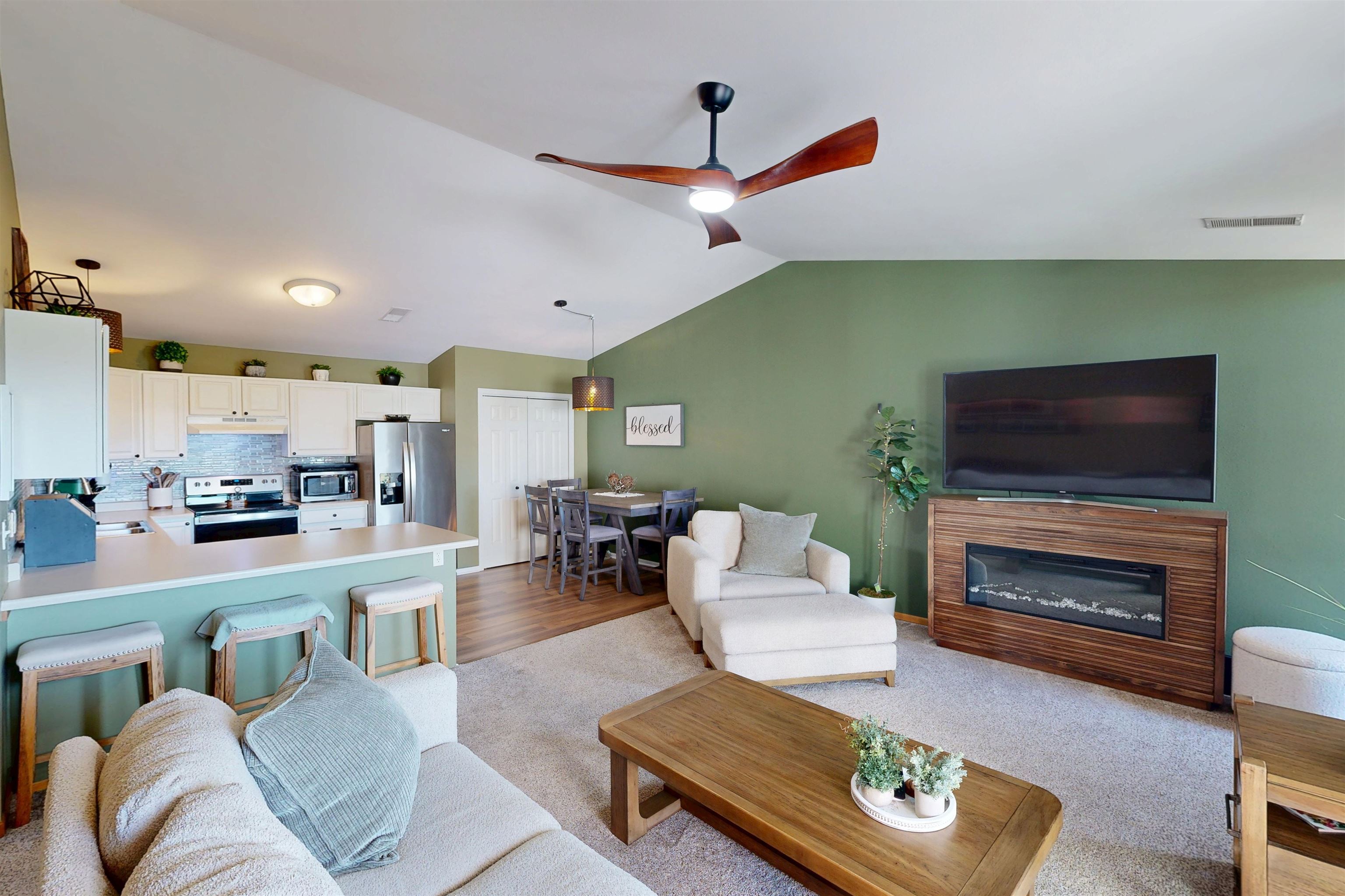 1600 Commonwealth Drive 1