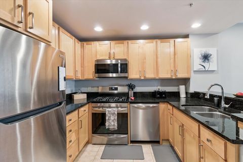 Tiny photo for 333 W Mifflin Street 4090 #4090, Madison, WI 53703 (MLS # 2012424)