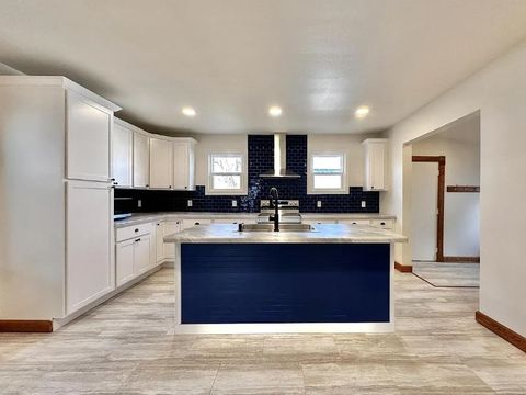 Photo of 1008 Giles Street, Stoughton, WI 53589 (MLS # 2020578)