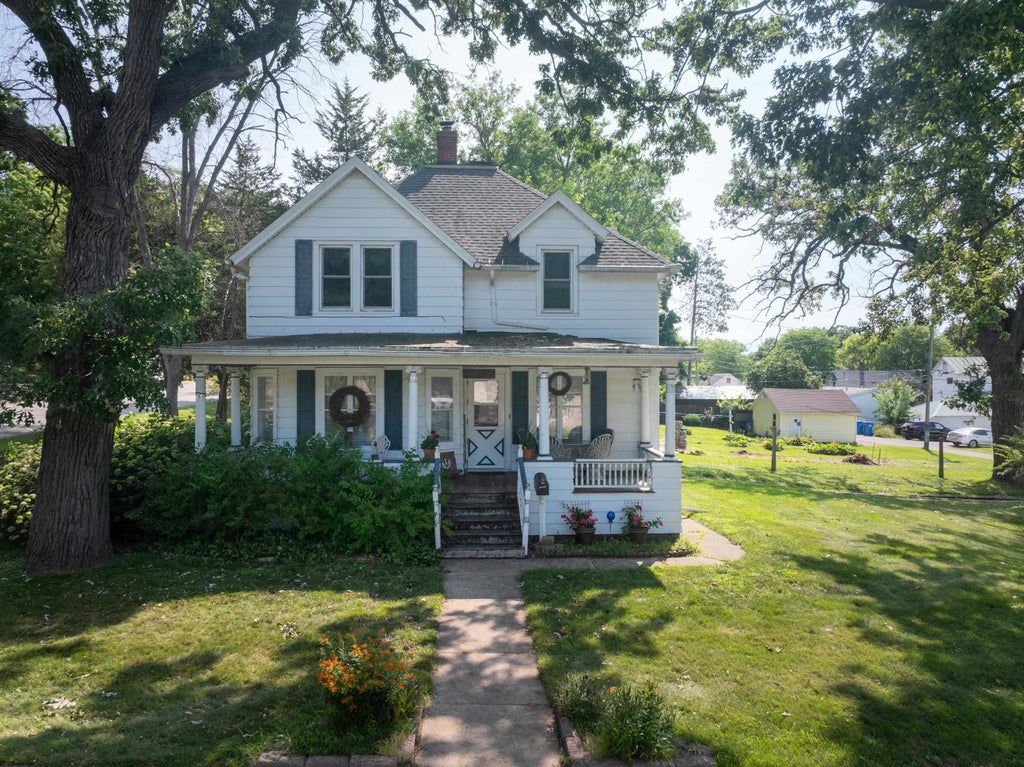 134580395 Real Estate Search