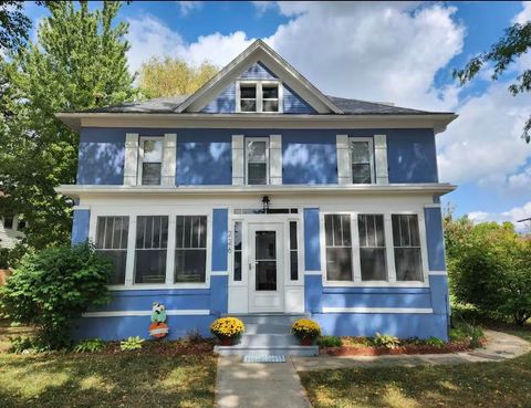 Photo of 226 6th Avenue, Baraboo, WI 53913 (MLS # 2012630)