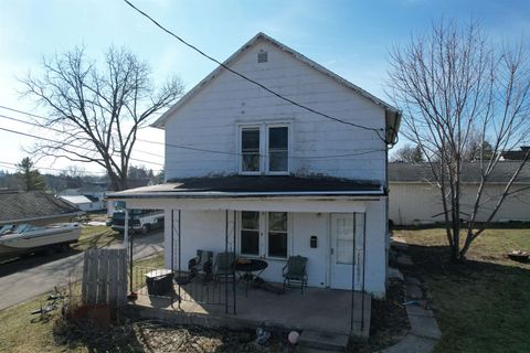 Photo of 321 E Cherry Street, Lancaster, WI 53813 (MLS # 2019017)