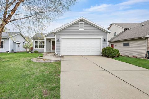 Photo of 3637 Turning Leaf Drive, Madison, WI 53719 (MLS # 2021736)