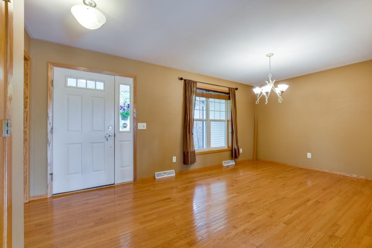 918 Eagle Crest Drive