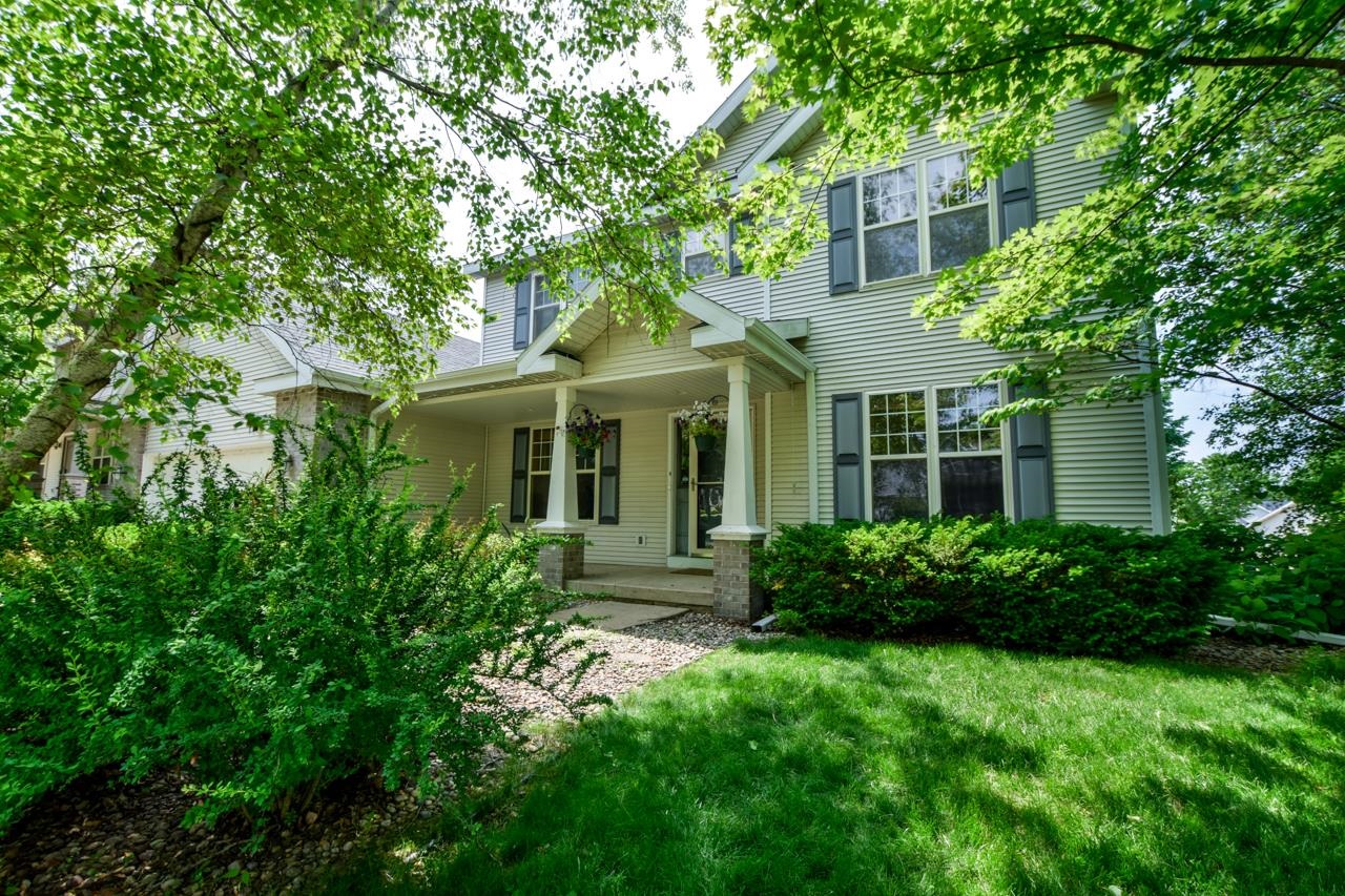 918 Eagle Crest Drive