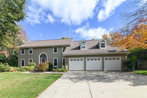 Photo of 22 Pebble Beach Circle, Madison, WI 53717 (MLS # 2017260)