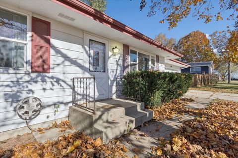 Tiny photo for 242 W Burbank Avenue, Janesville, WI 53546 (MLS # 2012421)