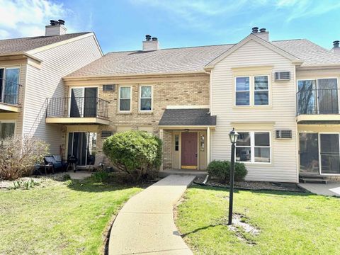 Photo of 6710 Park Ridge Drive C #C, Madison, WI 53719 (MLS # 2020987)