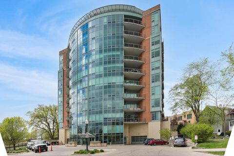 Photo of 350 S Hamilton Street 508 #508, Madison, WI 53703 (MLS # 2022557)