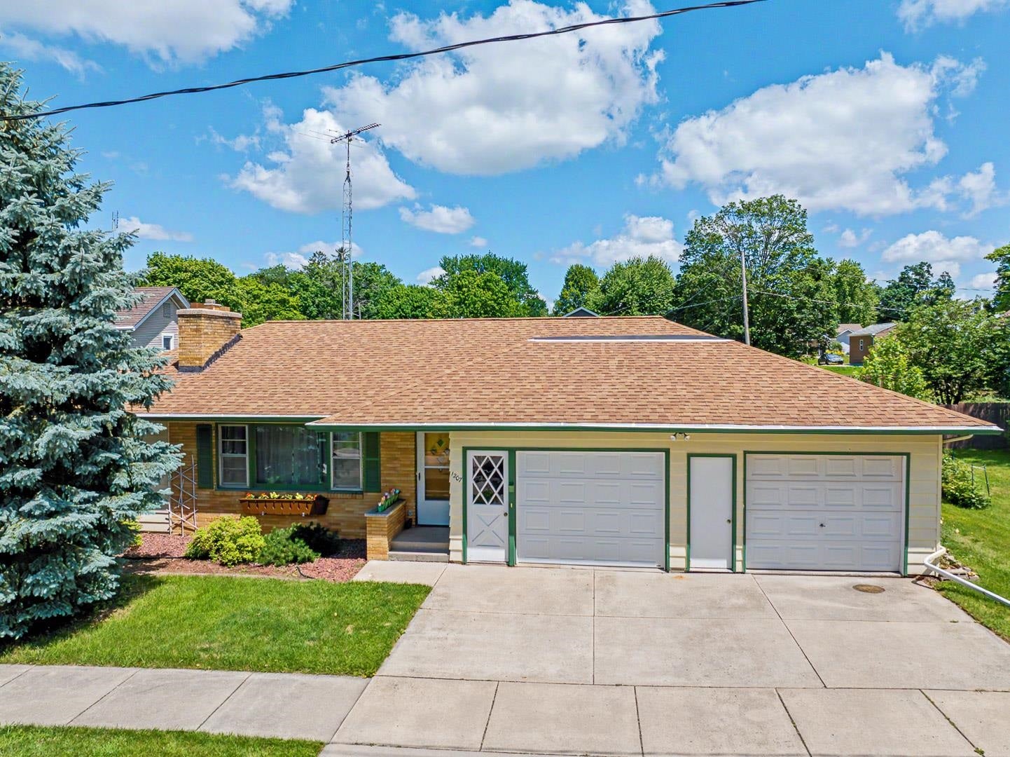 1207 23rd Street - Photo 2