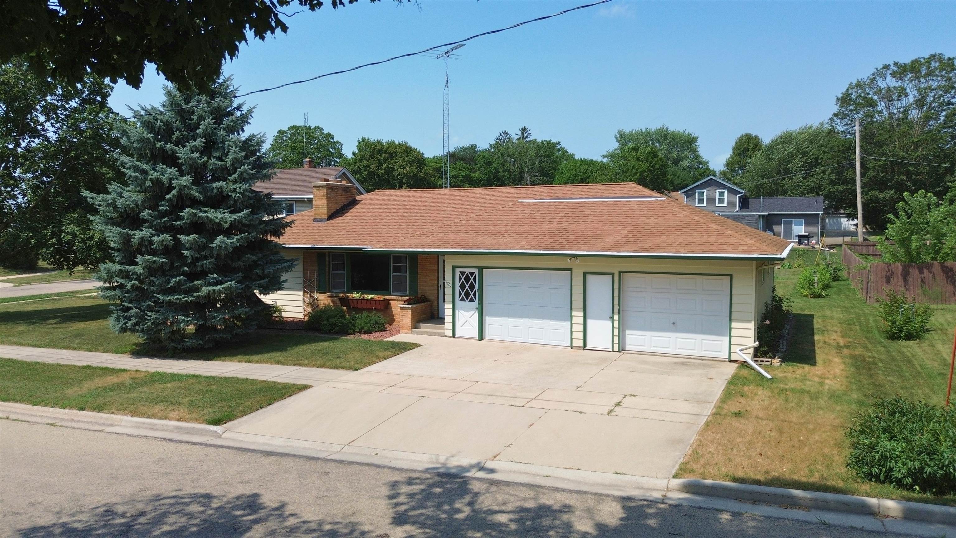 1207 23rd Street - Photo 3