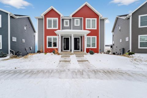 Photo of 2419 Wildcat Drive, Fitchburg, WI 53711 (MLS # 2015937)