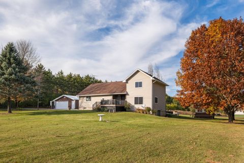 Photo of N5664 Sondalle Lane, Princeton, WI 54968 (MLS # 2018874)