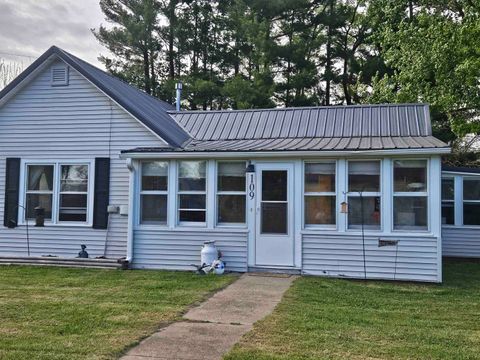 Photo of 109 W North Street, Boscobel, WI 53805 (MLS # 2022422)