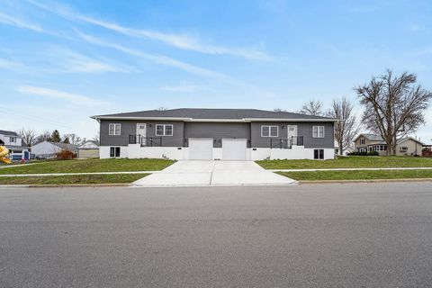 Photo of 1423 - 1425 21st Street, Monroe, WI 53566 (MLS # 2021990)