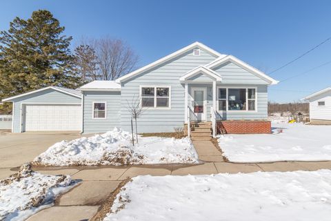 Photo of 449 N Clinton Street, Princeton, WI 54968 (MLS # 2017897)