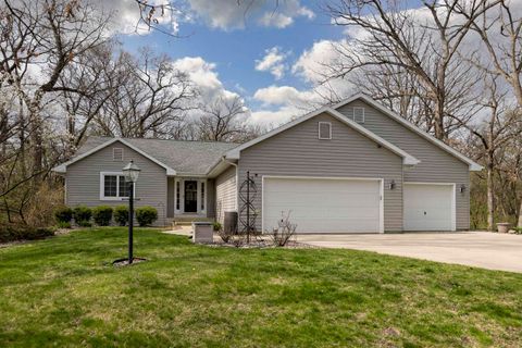 2049 W Glenmoor Lane, Janesville, WI 53545 - #: 1998651