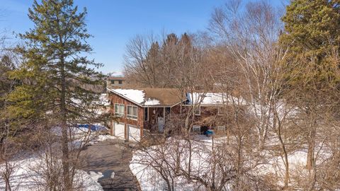 Photo of N3581 Skyhigh Road, Poynette, WI 53955 (MLS # 2018456)