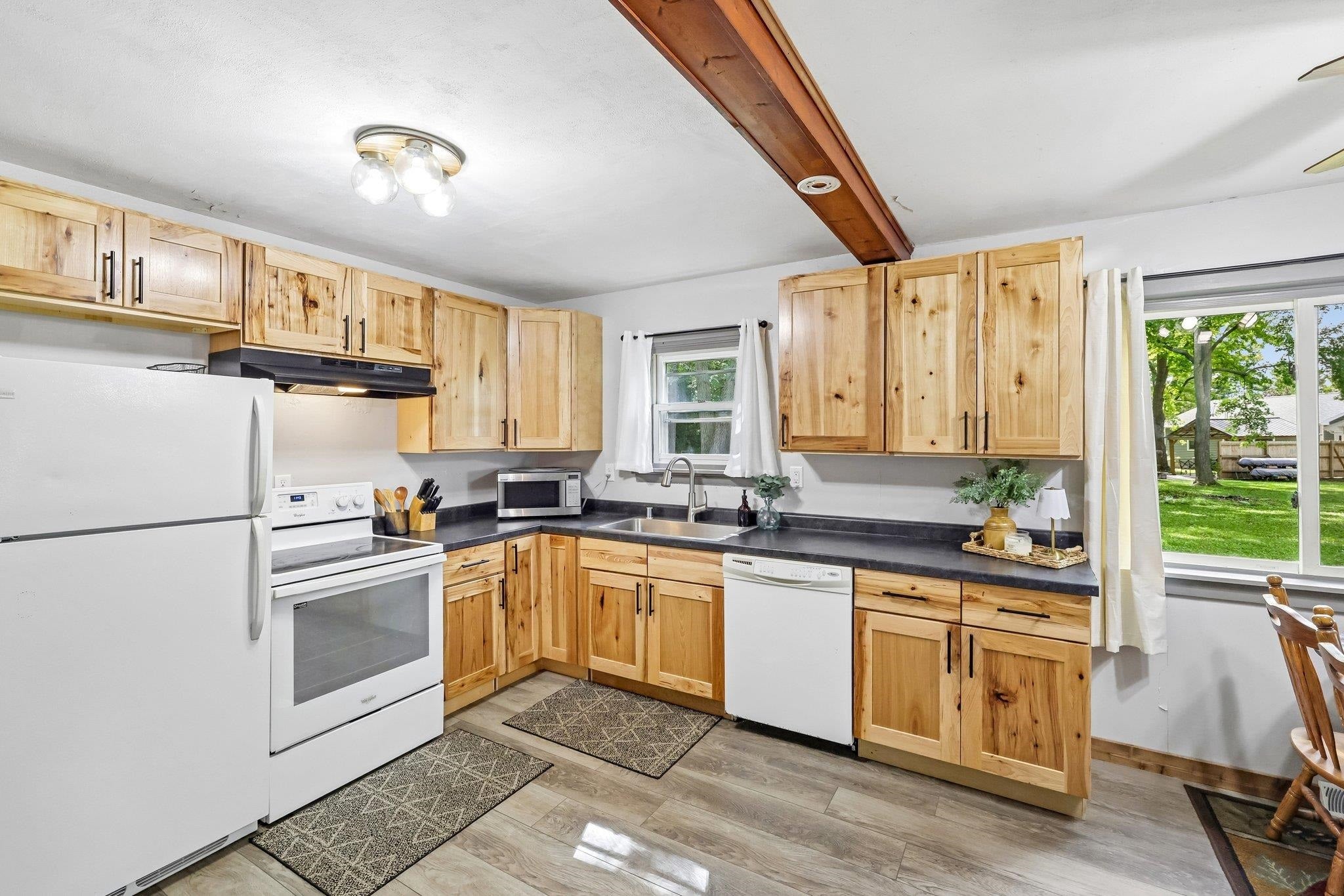 608 Jenny Wren Pass