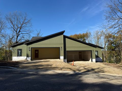 Photo of 229 Whitetail Lane 27 #27, Deerfield, WI 53531 (MLS # 2012571)