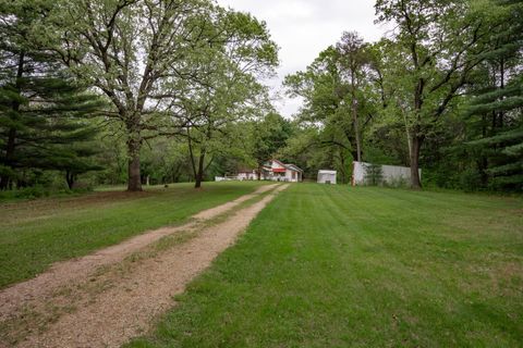 Photo of N6866 16th Avenue, New Lisbon, WI 53950 (MLS # 2024063)
