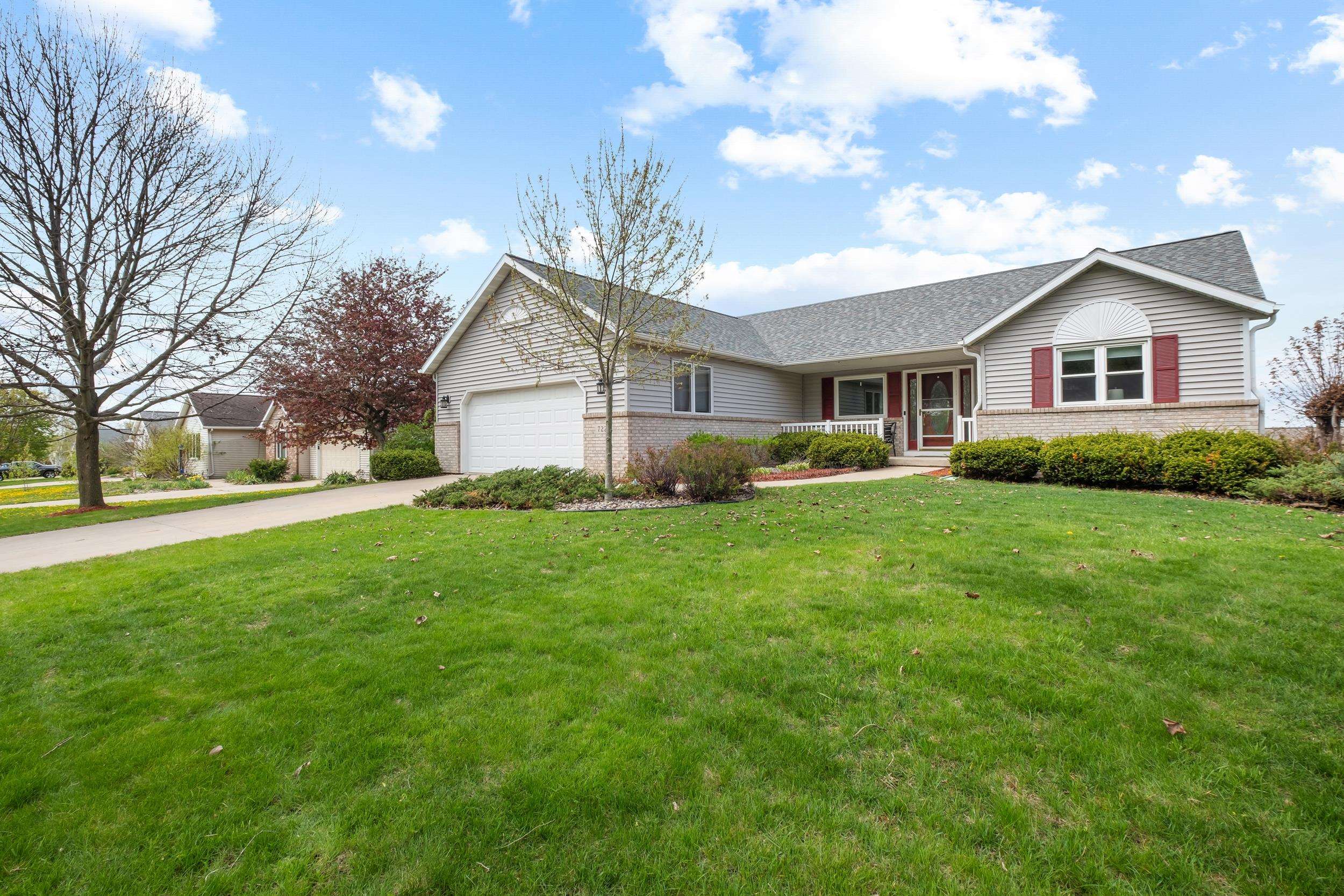 722 Eagle Crest Drive