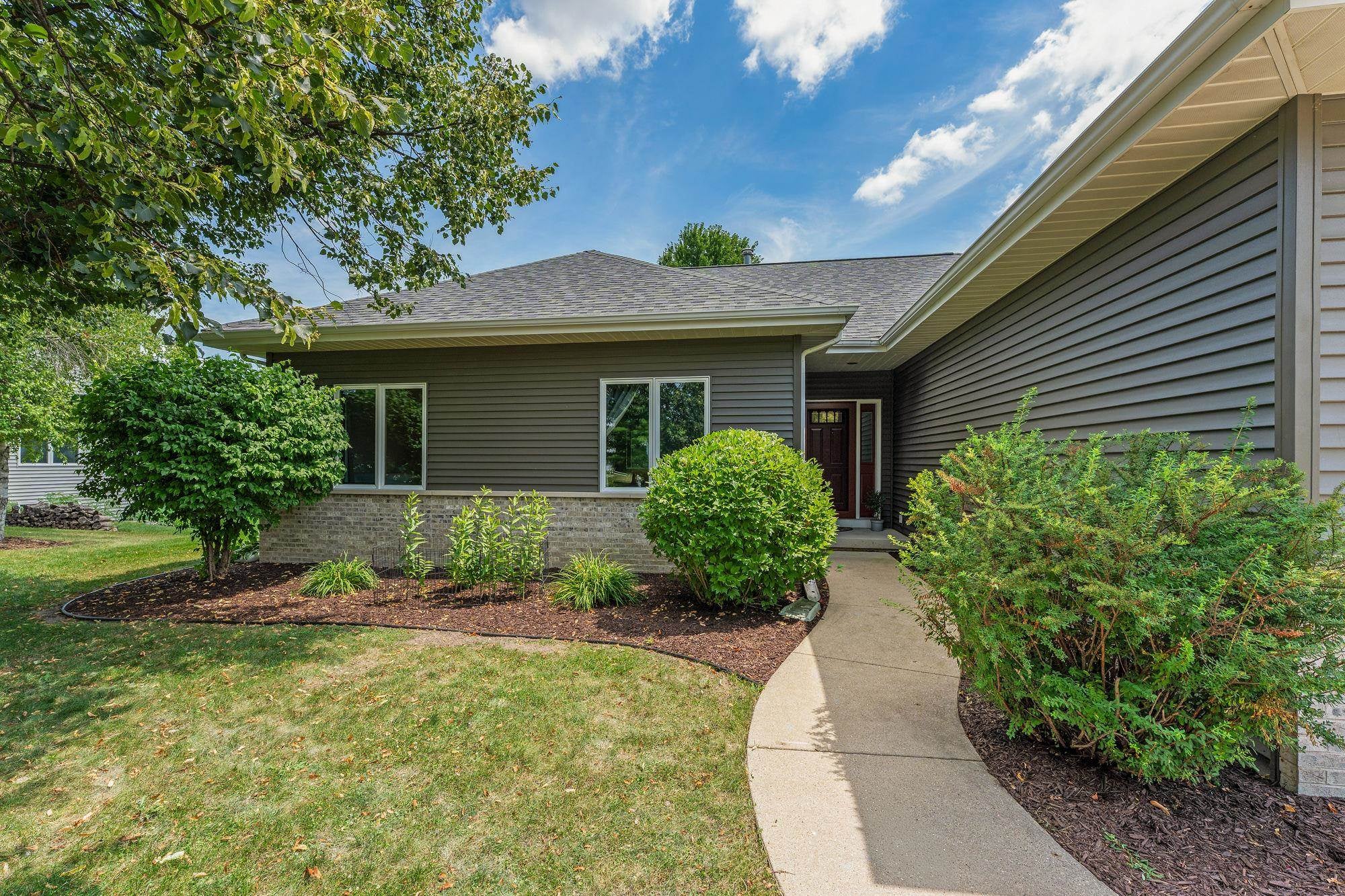 7106 Countrywood Lane