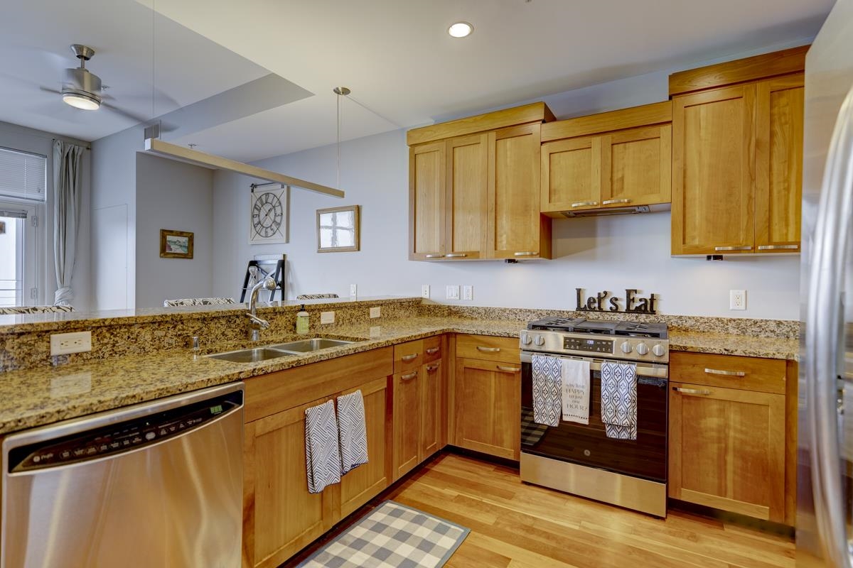 309 W Washington Avenue 612