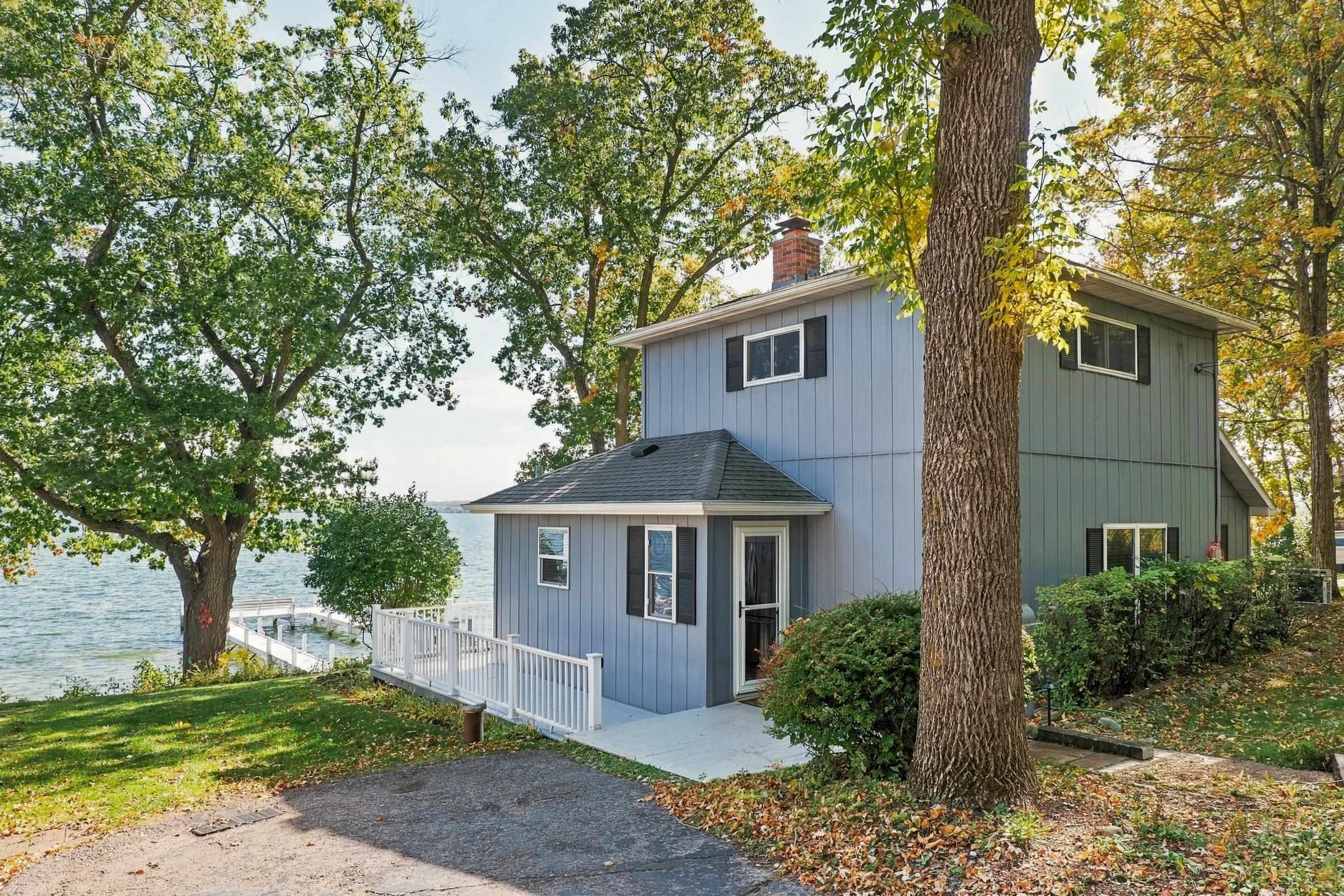 N4854 N Lakeshore Drive