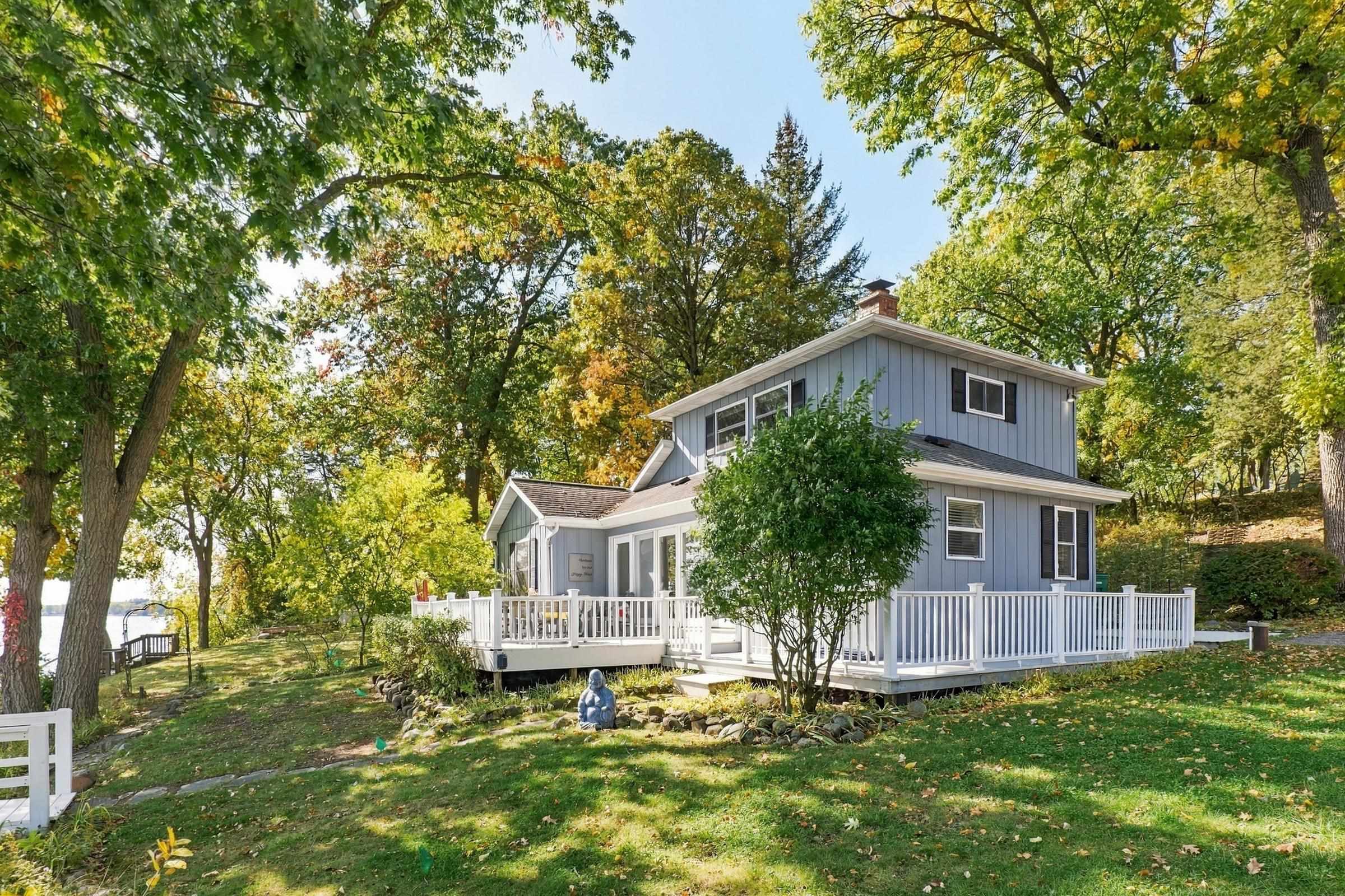 N4854 N Lakeshore Drive