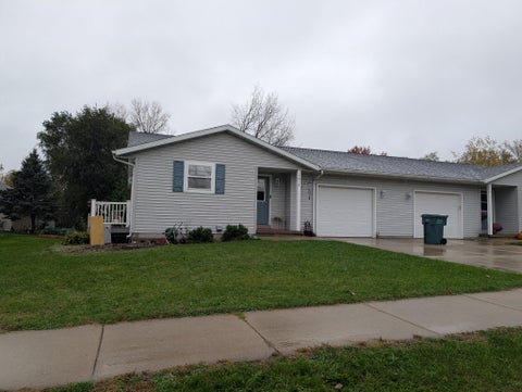 Photo of 1815 Crawford Street, Baraboo, WI 53913 (MLS # 2035147)