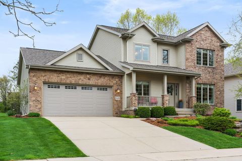 Photo of 5639 Old Oak Drive, Fitchburg, WI 53711 (MLS # 2021836)