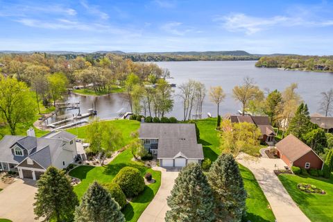Photo of E12805 W Point Drive, Merrimac, WI 53561 (MLS # 2015429)