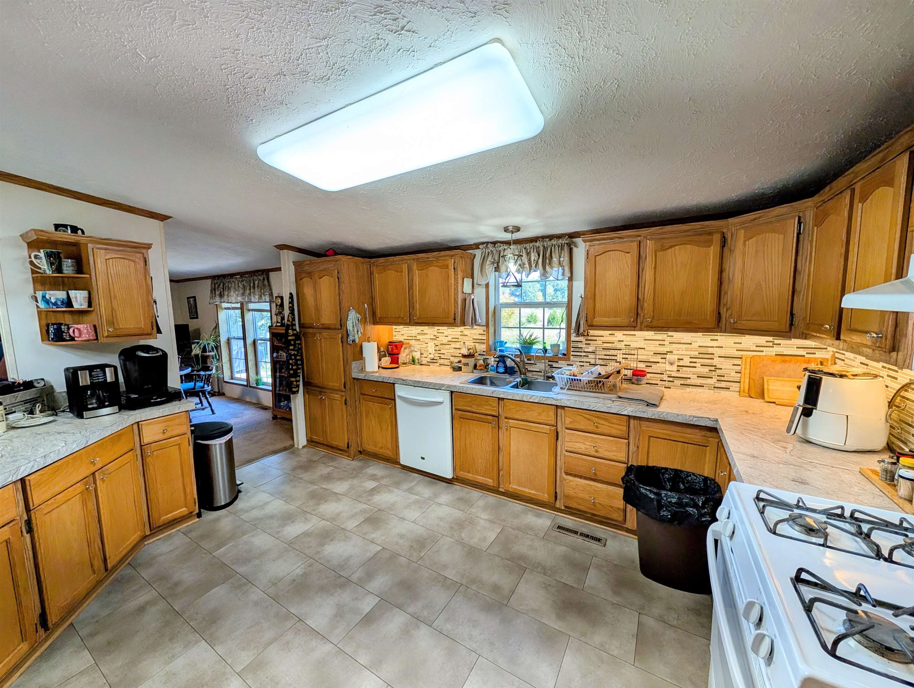 Lyndon Station, Wisconsin 53944, United States, 3 Bedrooms Bedrooms, ,2 BathroomsBathrooms,Residential,Active,212107