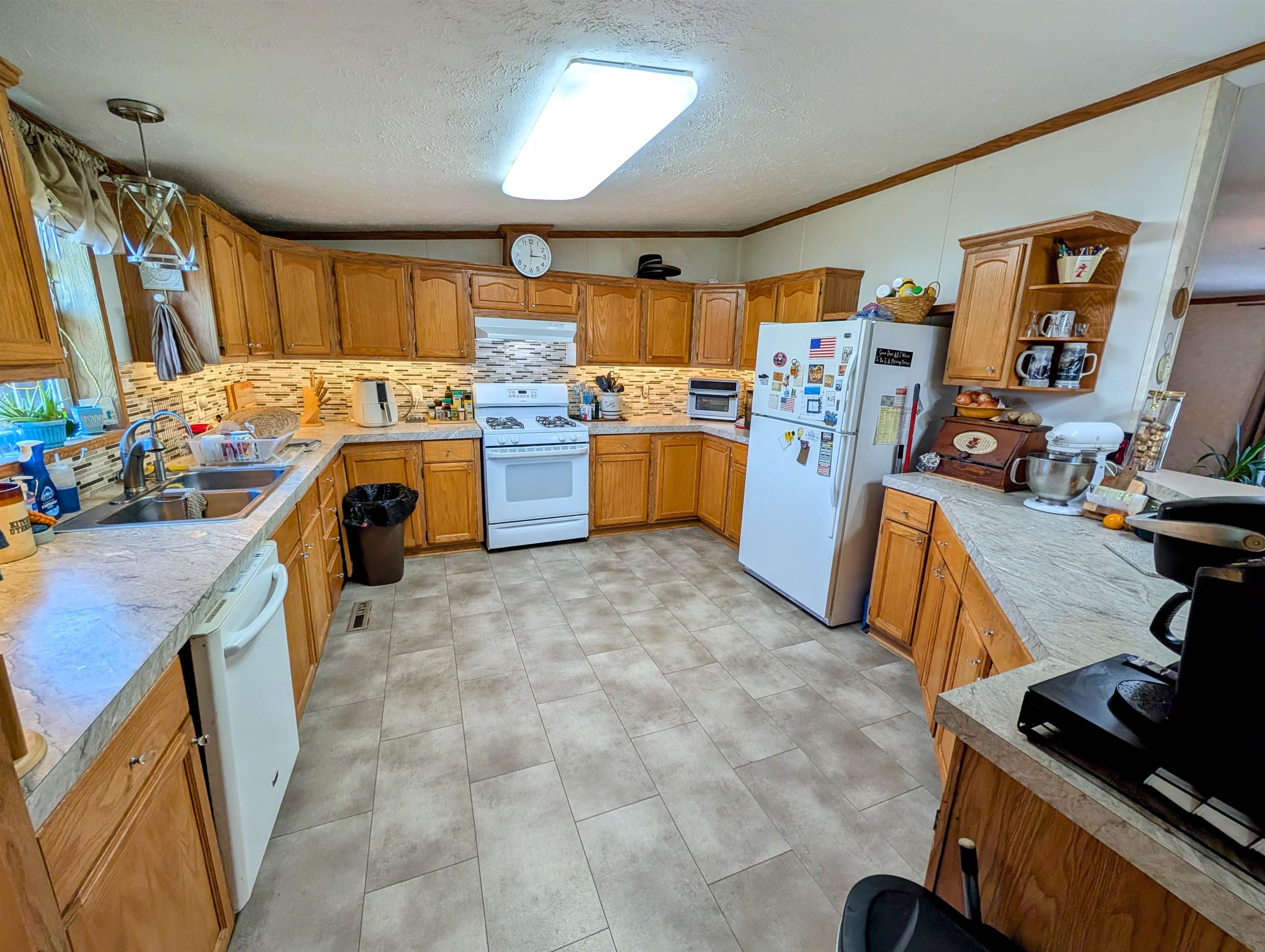 Lyndon Station, Wisconsin 53944, United States, 3 Bedrooms Bedrooms, ,2 BathroomsBathrooms,Residential,Active,212107