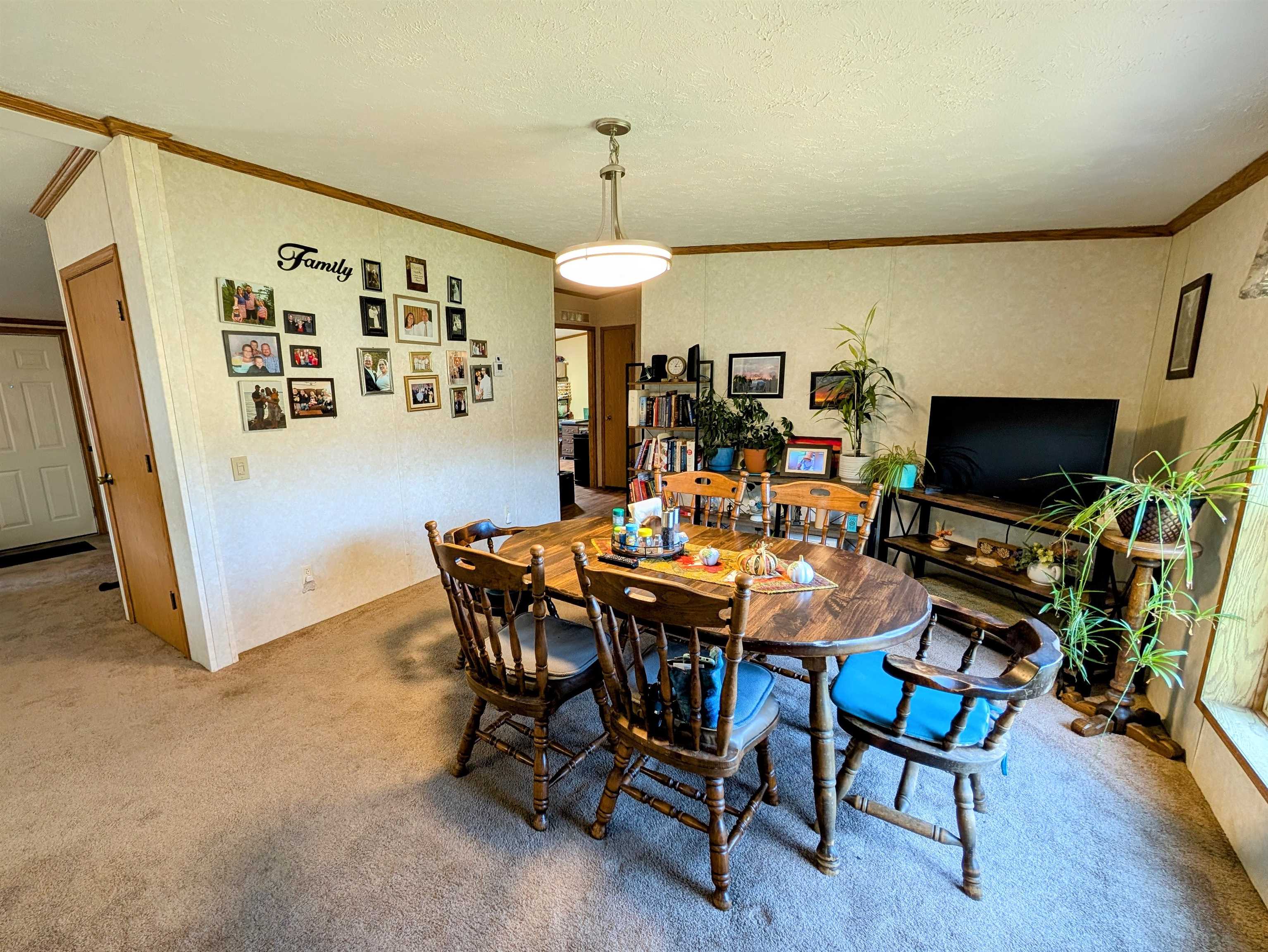 Lyndon Station, Wisconsin 53944, United States, 3 Bedrooms Bedrooms, ,2 BathroomsBathrooms,Residential,Active,212107