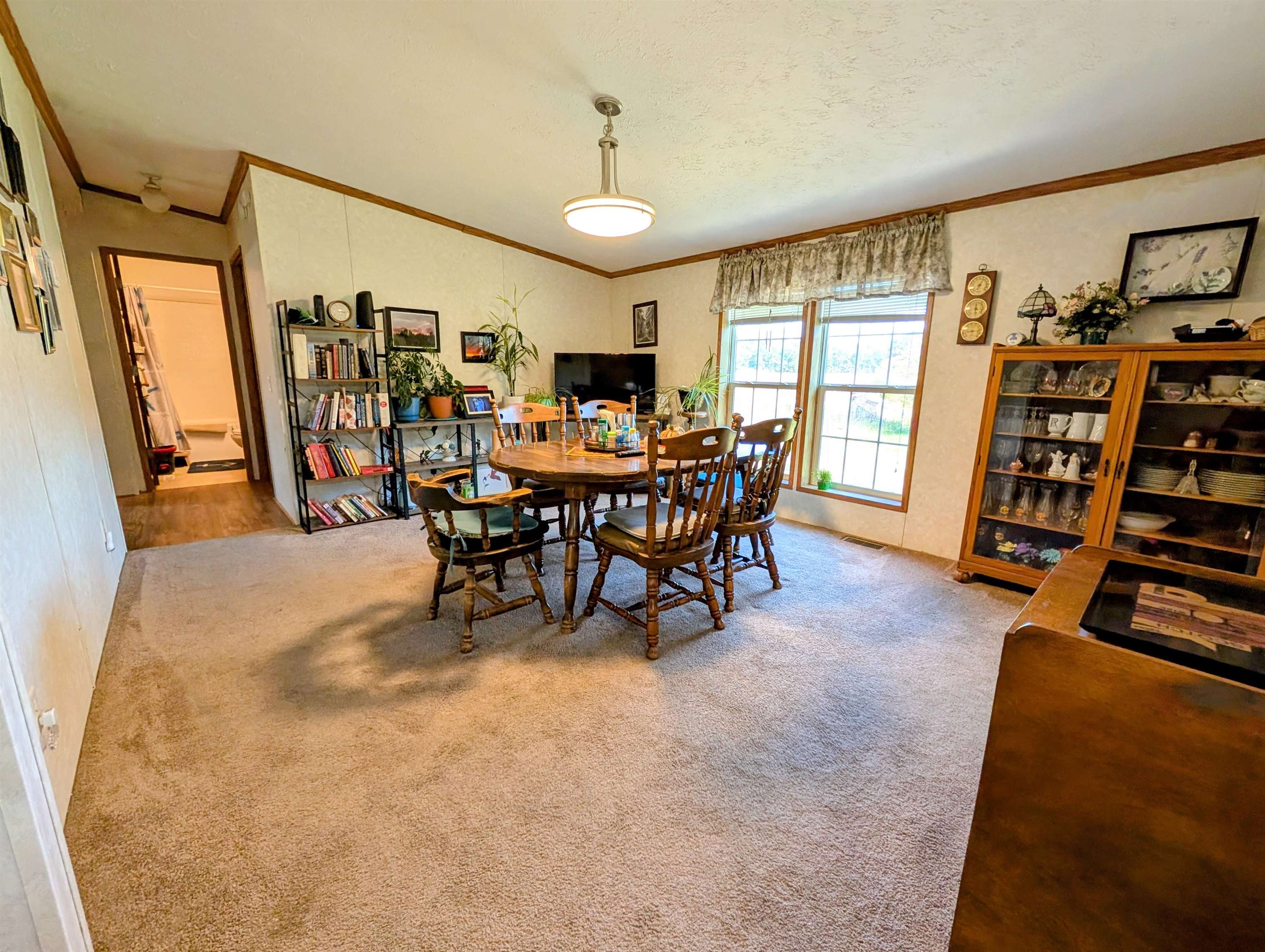 Lyndon Station, Wisconsin 53944, United States, 3 Bedrooms Bedrooms, ,2 BathroomsBathrooms,Residential,Active,212107