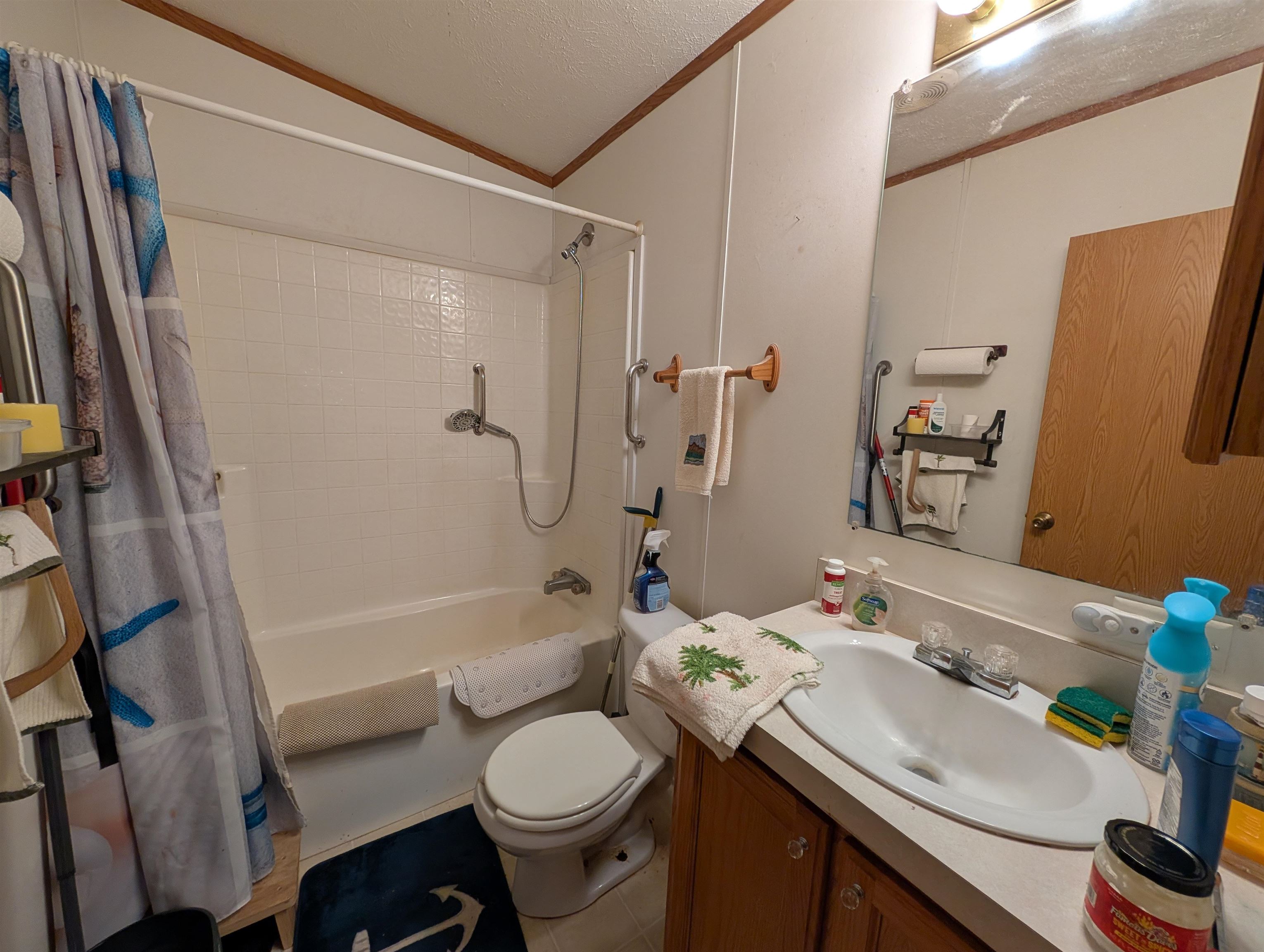 Lyndon Station, Wisconsin 53944, United States, 3 Bedrooms Bedrooms, ,2 BathroomsBathrooms,Residential,Active,212107