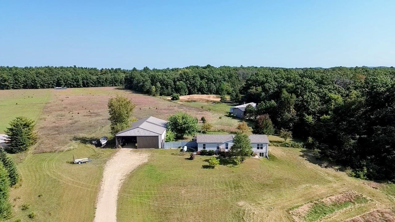 Lyndon Station, Wisconsin 53944, United States, 3 Bedrooms Bedrooms, ,2 BathroomsBathrooms,Residential,Active,212107