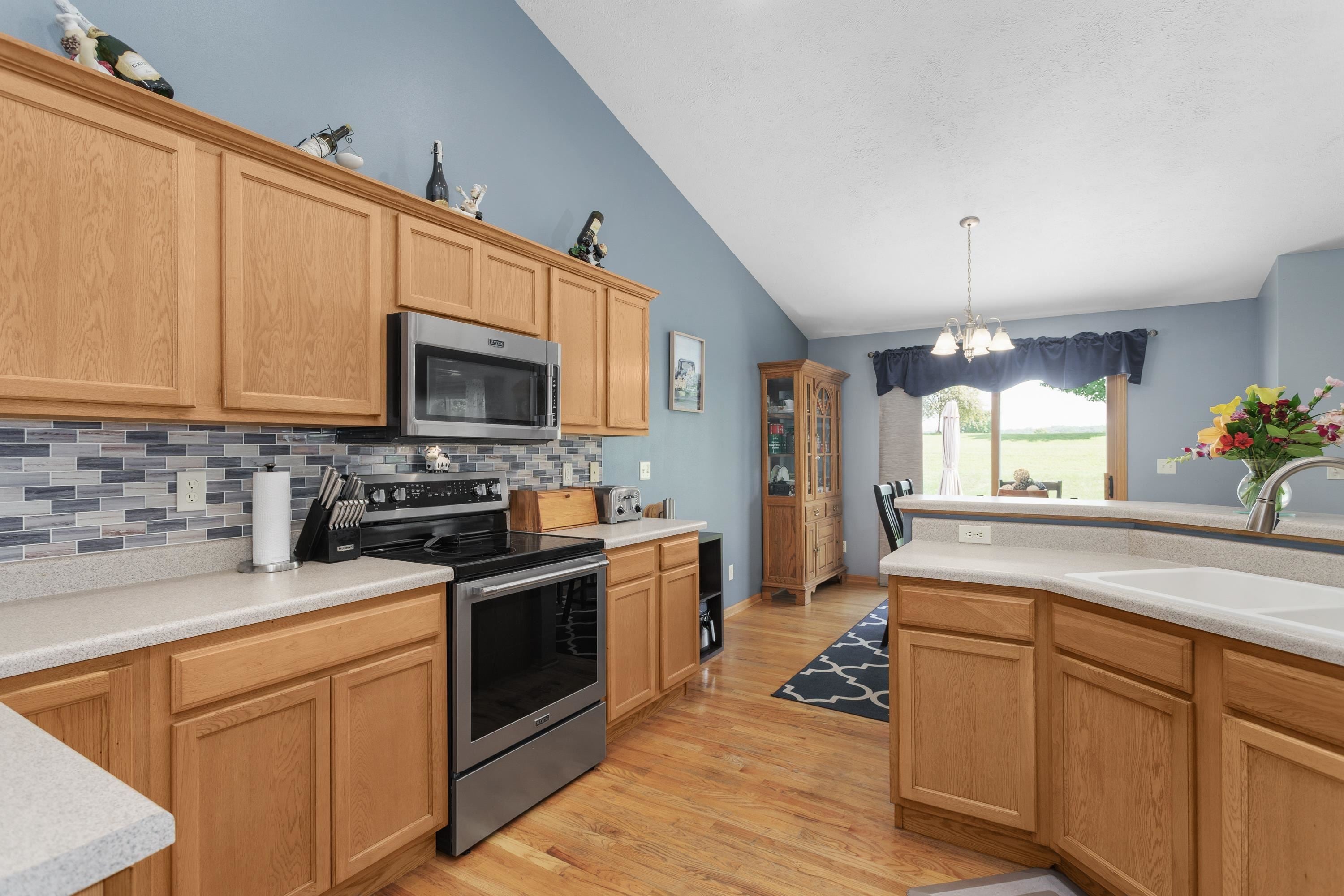 4562 Parkwood Drive
